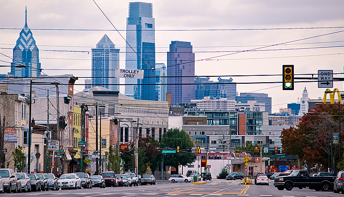 El horizonte de Filadelfia visto desde Girard Avenue