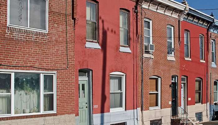 Casas adosadas de ladrillo en Filadelfia.