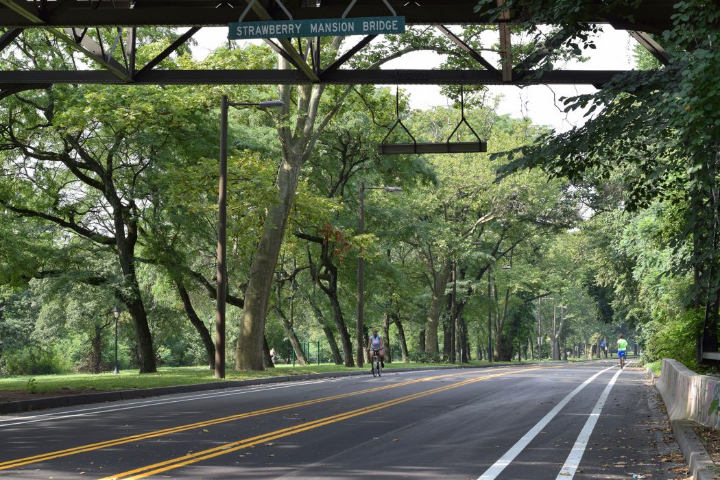 Homestead Grays Bridge down to one lane in each direction during