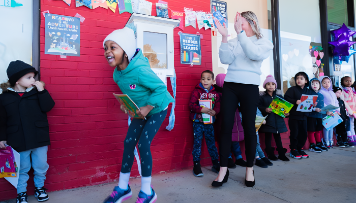 En 20 escuelas piloto de Extended Day y Extended Year, se abre la inscripción gratuita y divertida para los campamentos de vacaciones de invierno.